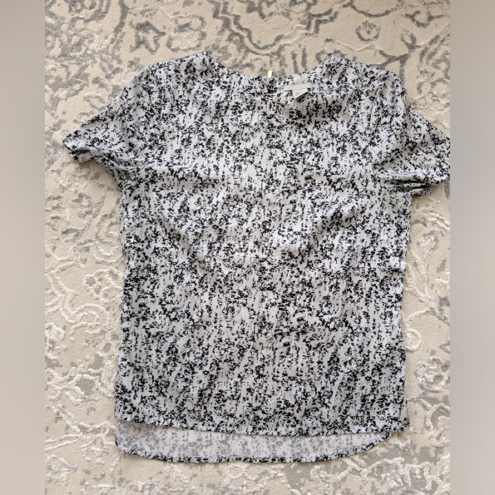 Very very nice material such a cute top